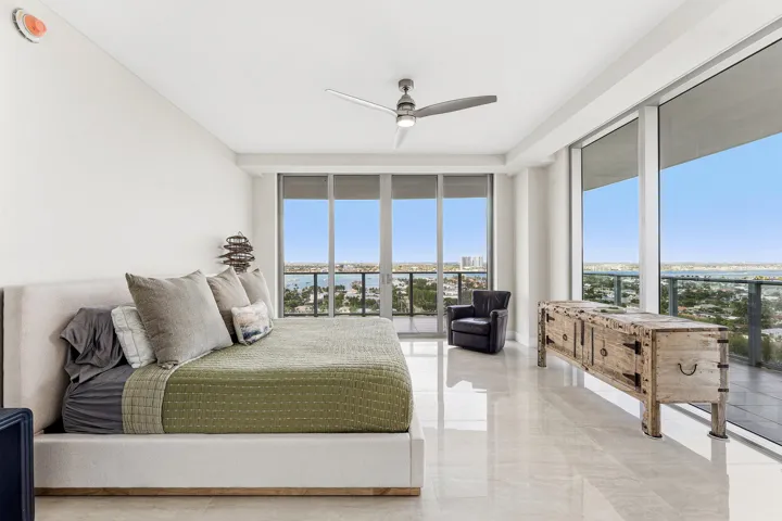 019-3100NorthOceanDrive-1702P-RivieraBea