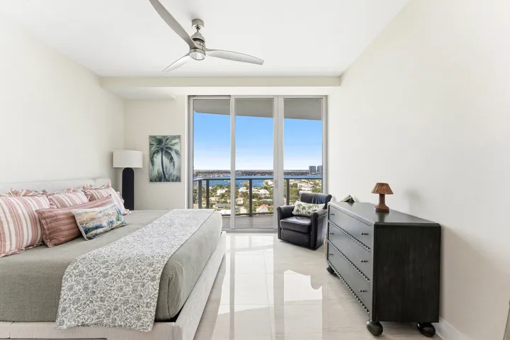 014-3100NorthOceanDrive-1702P-RivieraBea