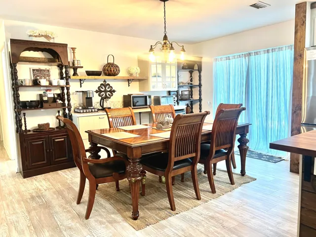 Kitchen & Den