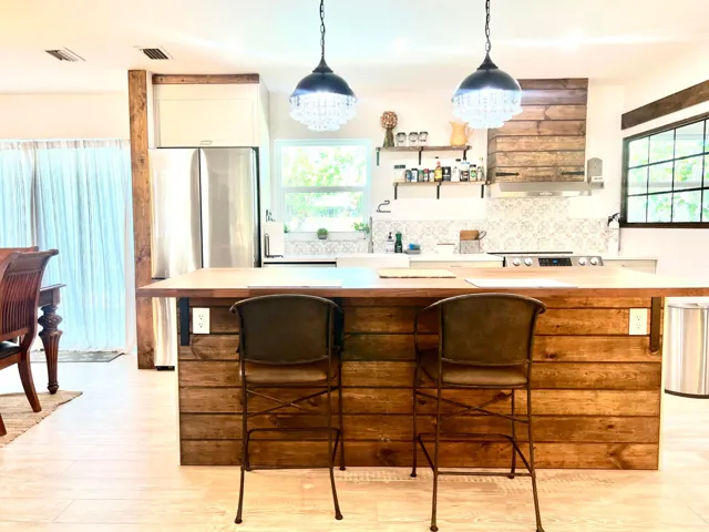 Kitchen & Den