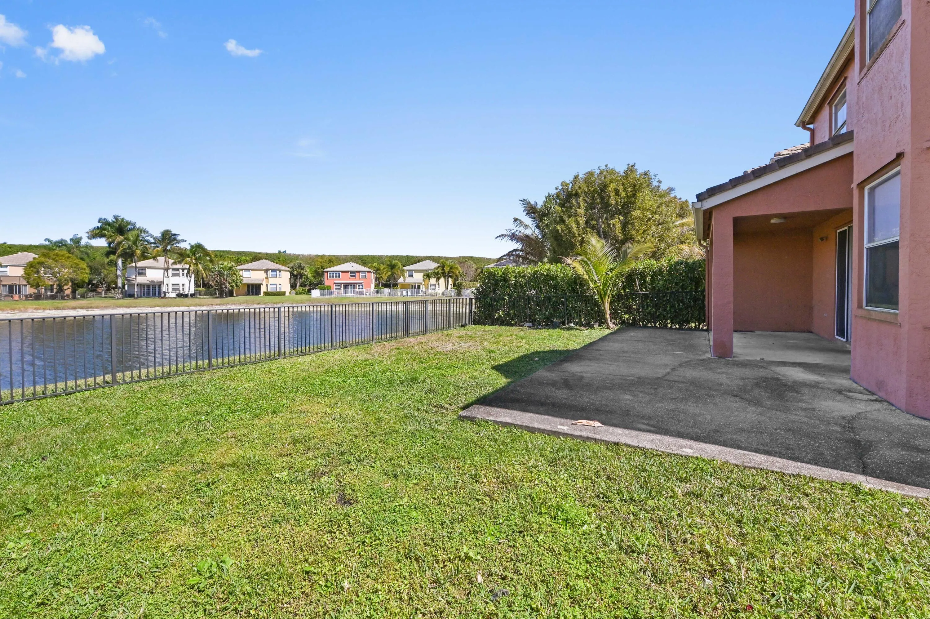36 backyard 01