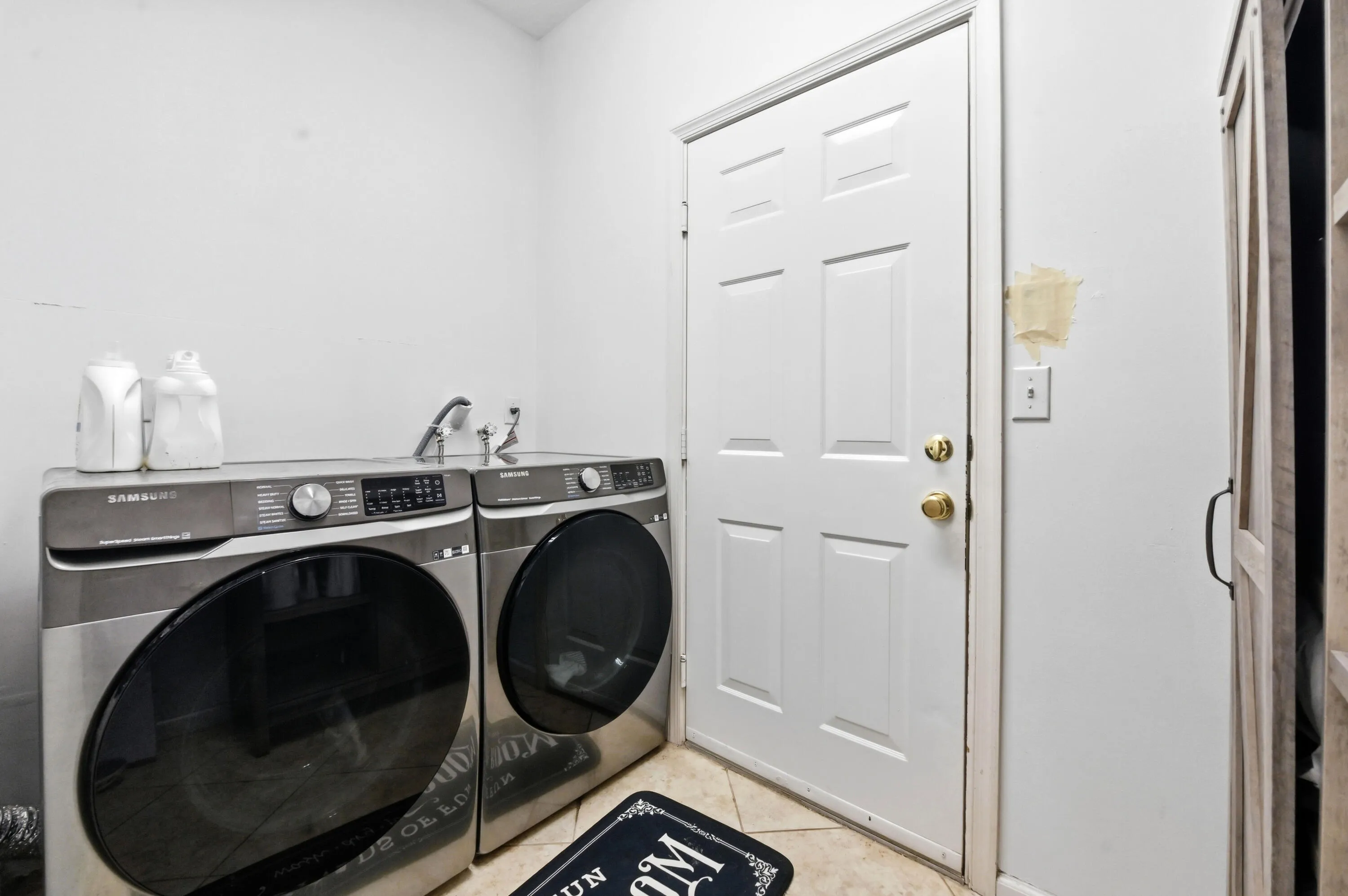 10 Laundry room 01