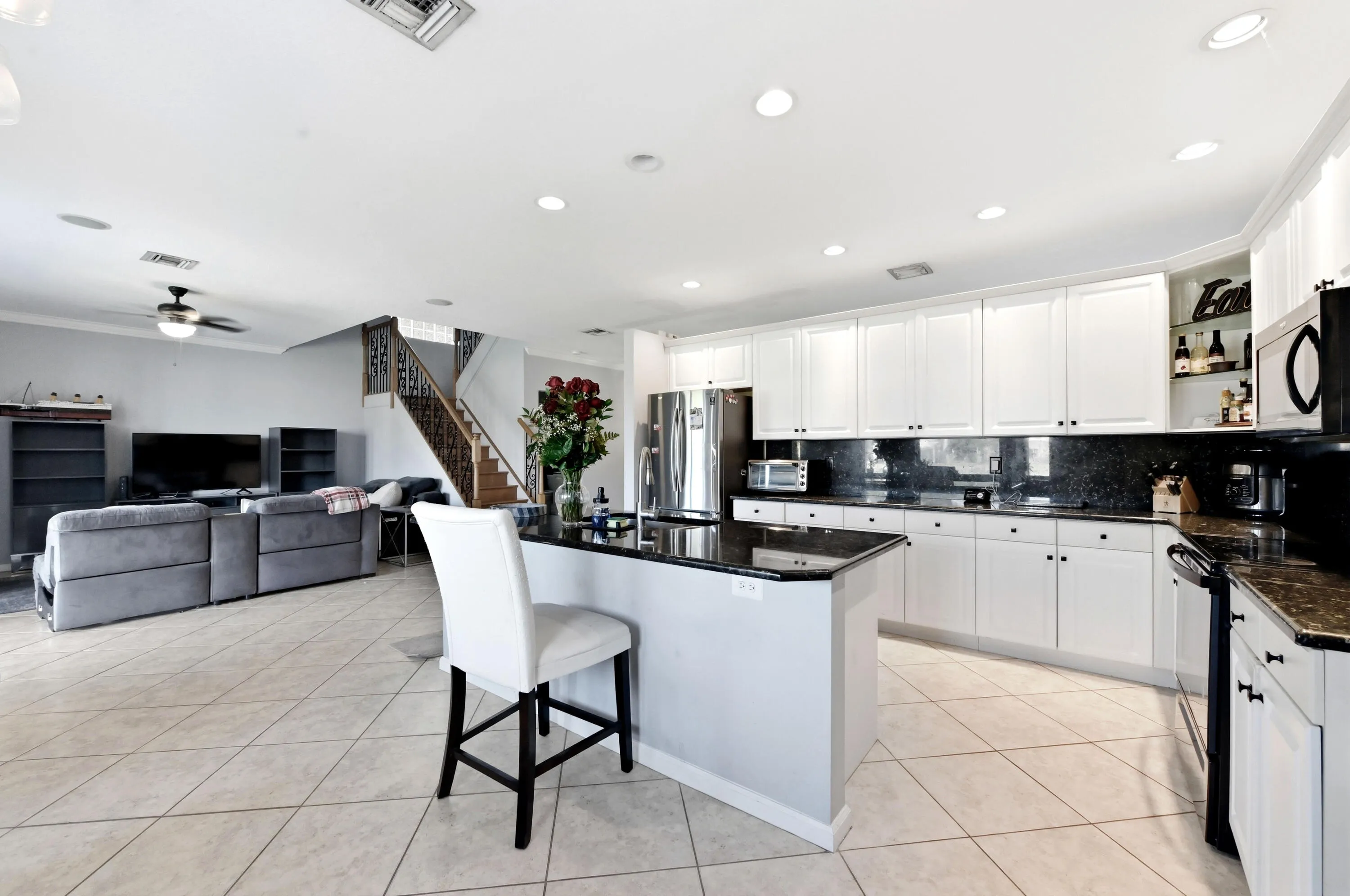 21 Kitchen 05