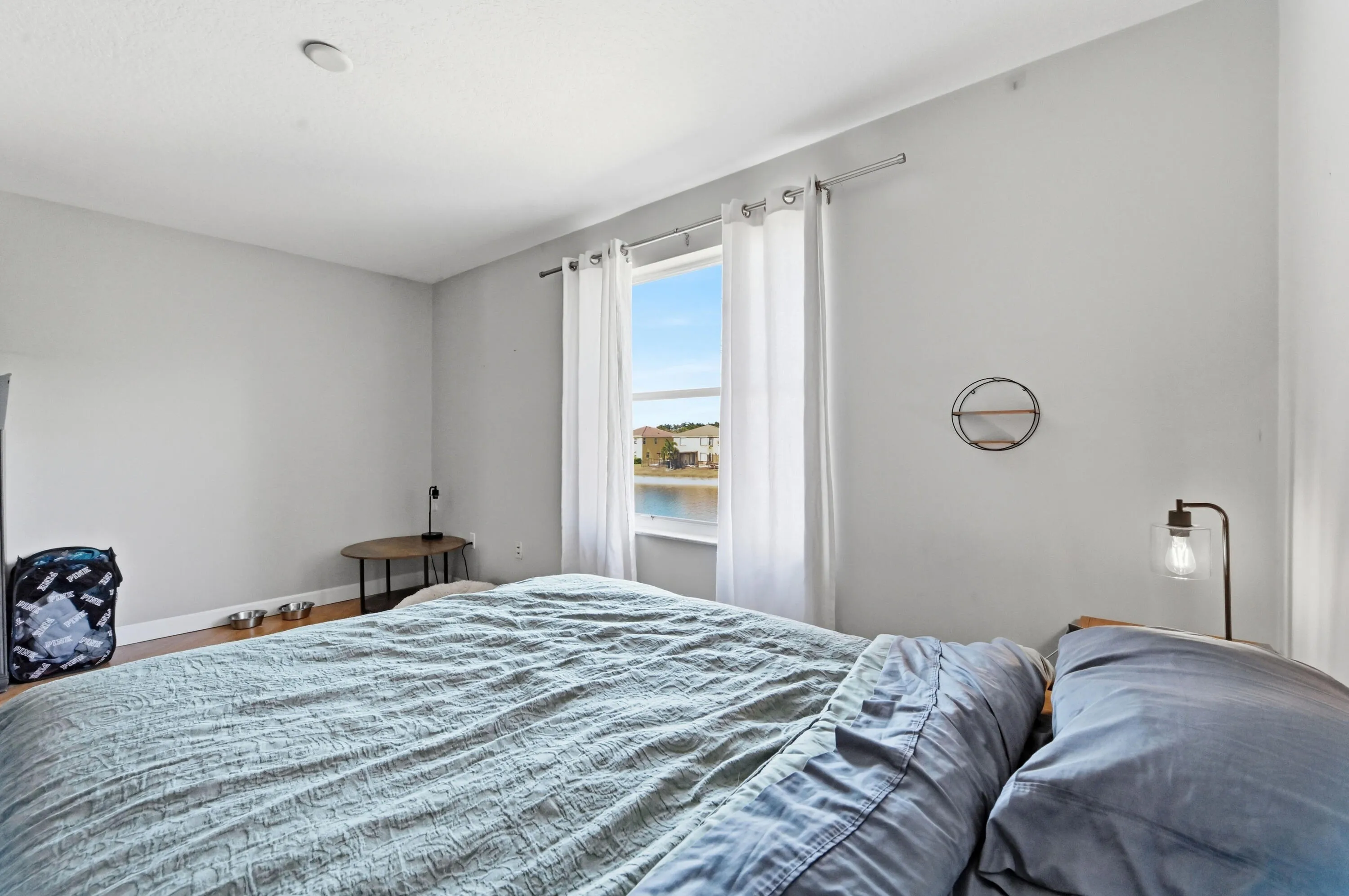22 Bedroom 03