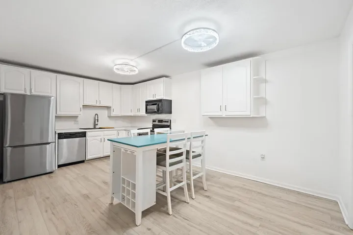 1213 12th Terrace-Kitchen:Dining