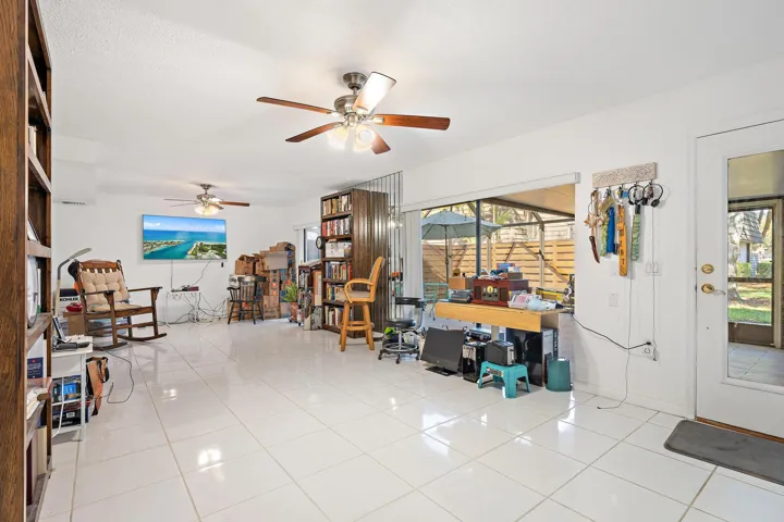 1213 12th Terrace-Living 3