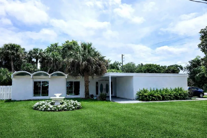 Exterior Staged Photo
