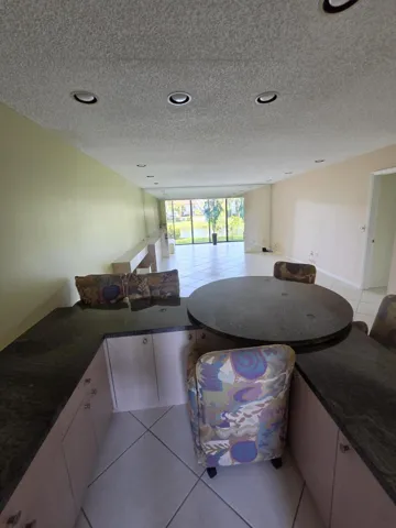 Custom Dining