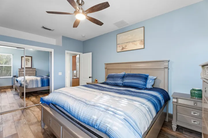 Guest bedroom, 1