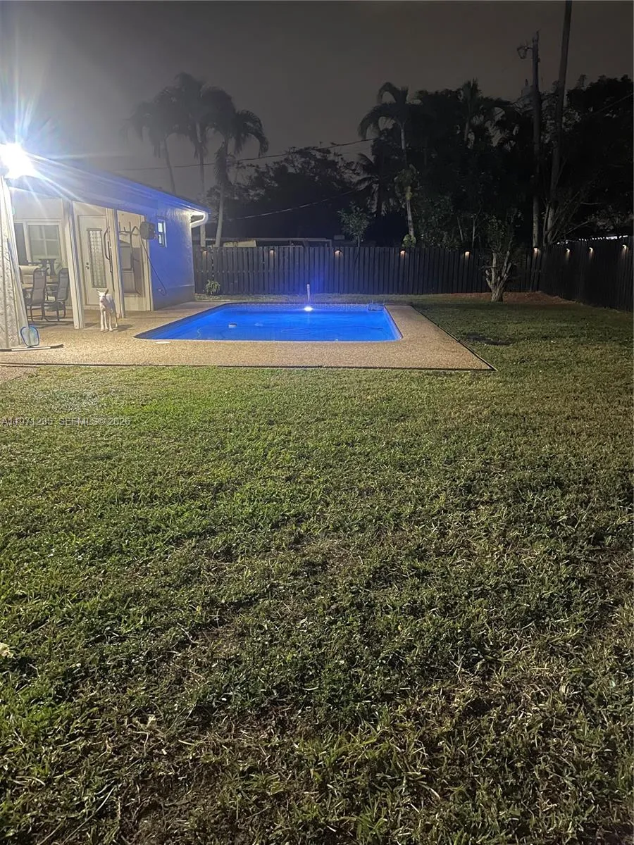 Photo 32