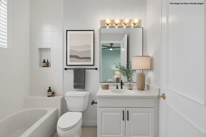 staged-24-web-or-mls-8I8A0427-modern