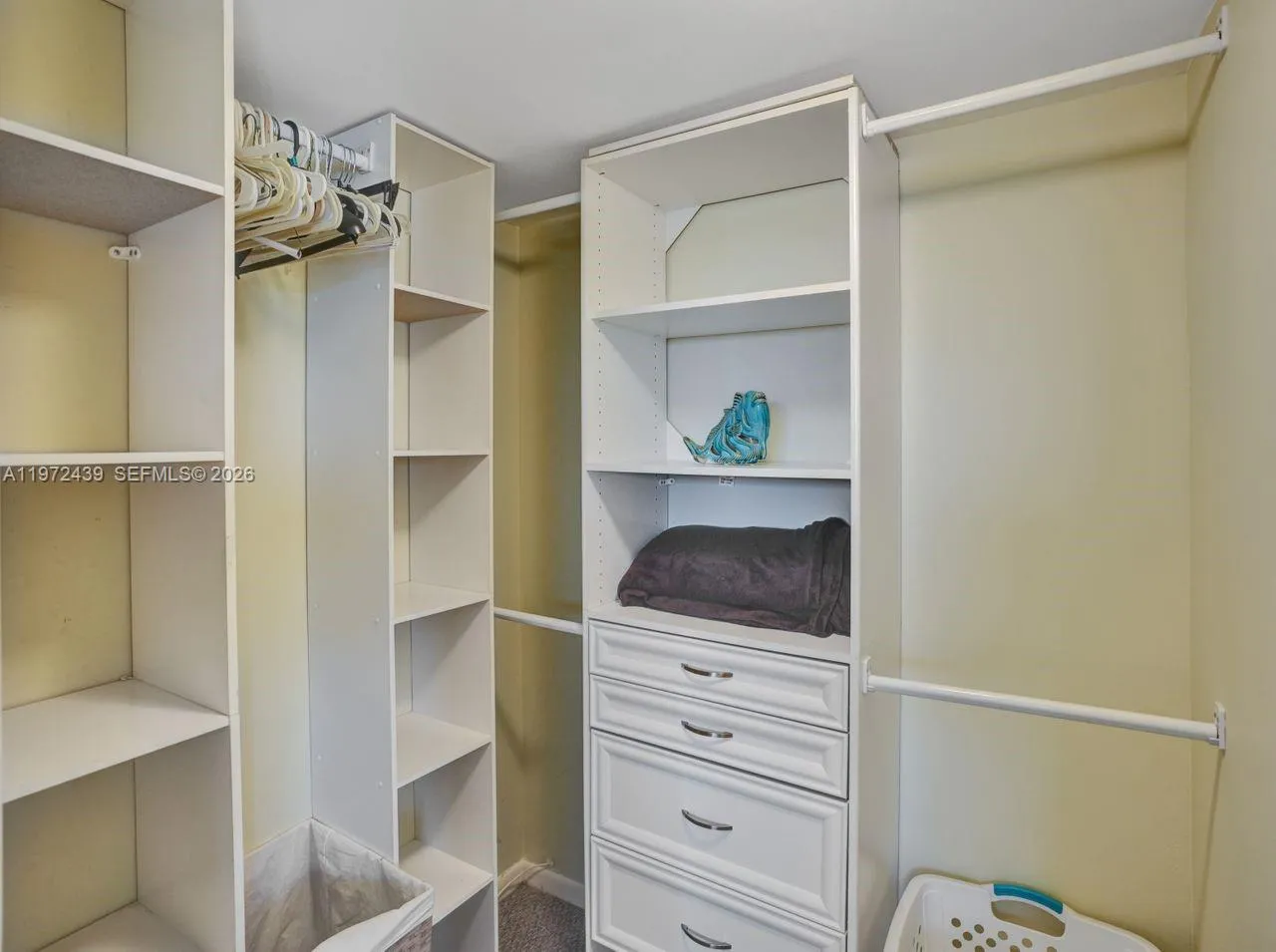 Organizational closets in primary