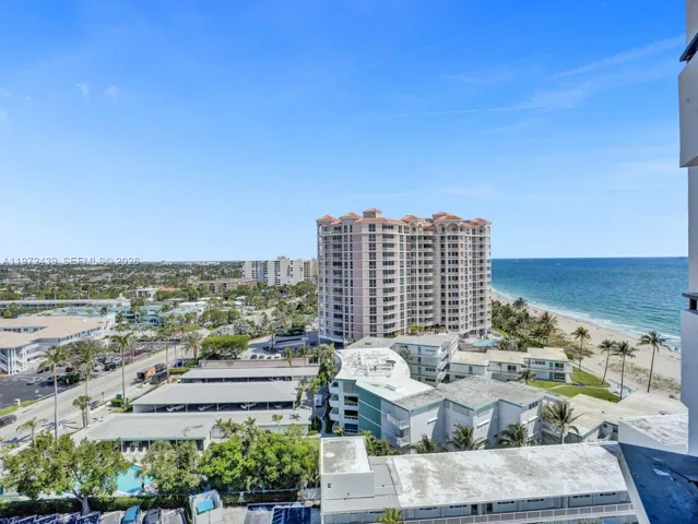 Balcony view of Ocean to North