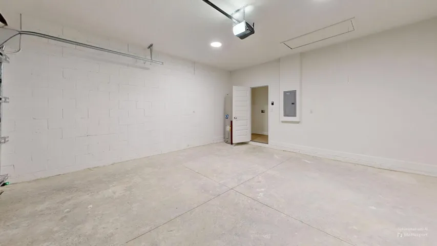 8050-97th-Ct-Vero-Beach-FL-32967-Garage-