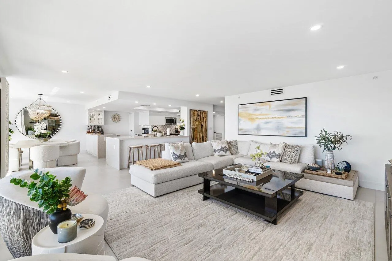 GREAT ROOM