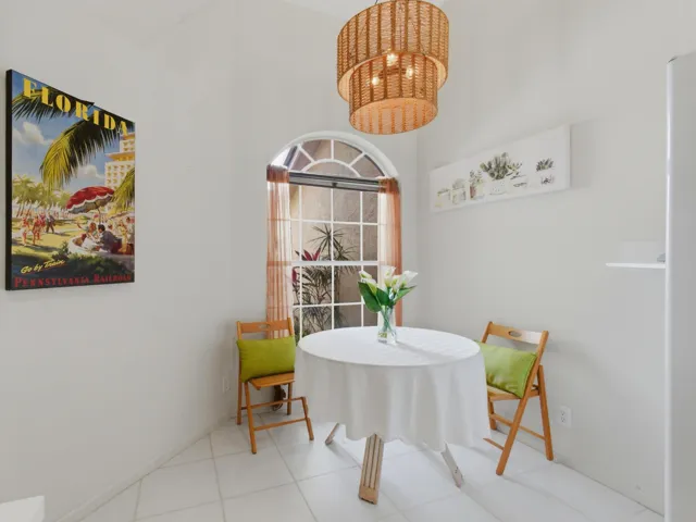 Breakfast Nook