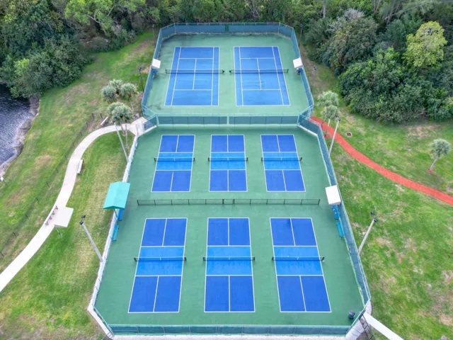 Clubhouse Tennis pickleball Courts