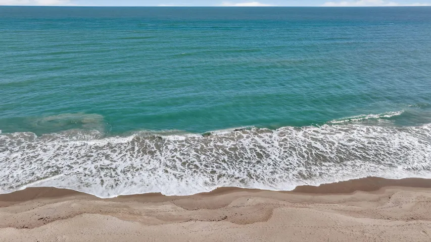 PRIVATE DEEDED BEACH