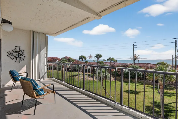 WRAP AROUND BALCONY IS H U G E