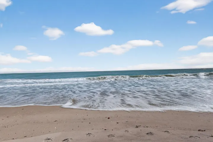 PRIVATE DEEDED BEACH