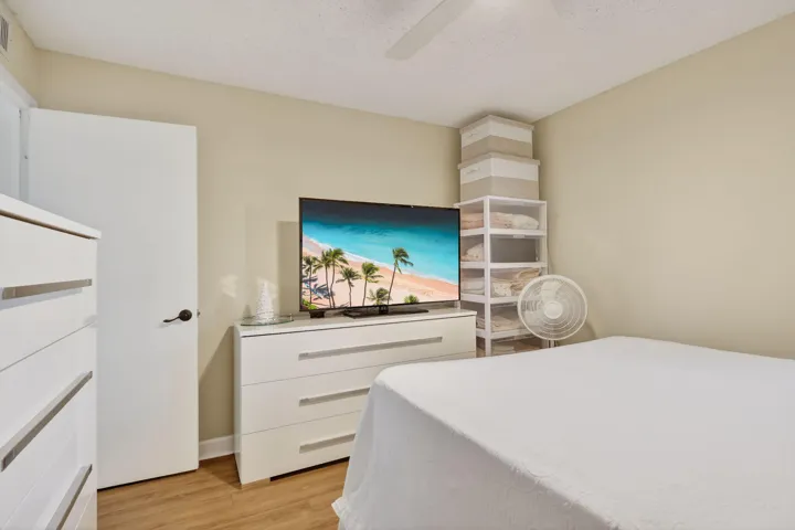 2ND BEDROOM GIVES YOU PLENTY OF ROOM
