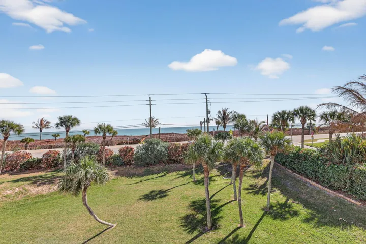 BEAUTIFUL VIEW OF PARADISE, SOUTHERN VIEWS