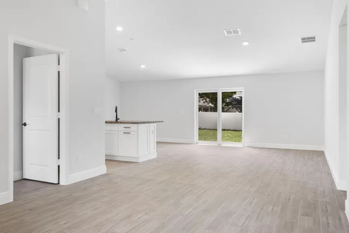 Living Room 4