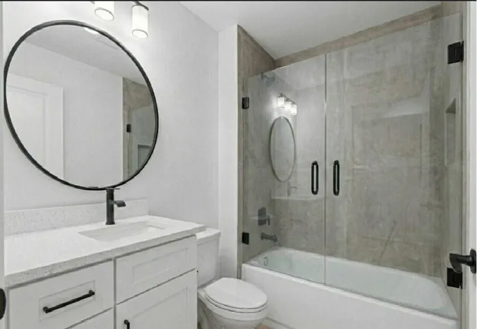 Guest Bathroom 2