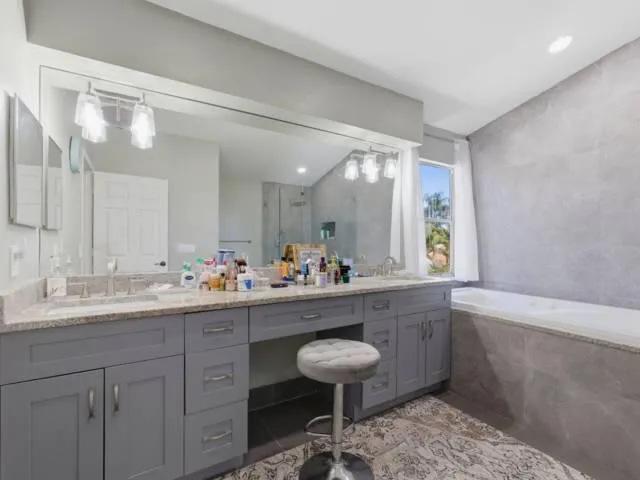 Primary_Bathroom_1