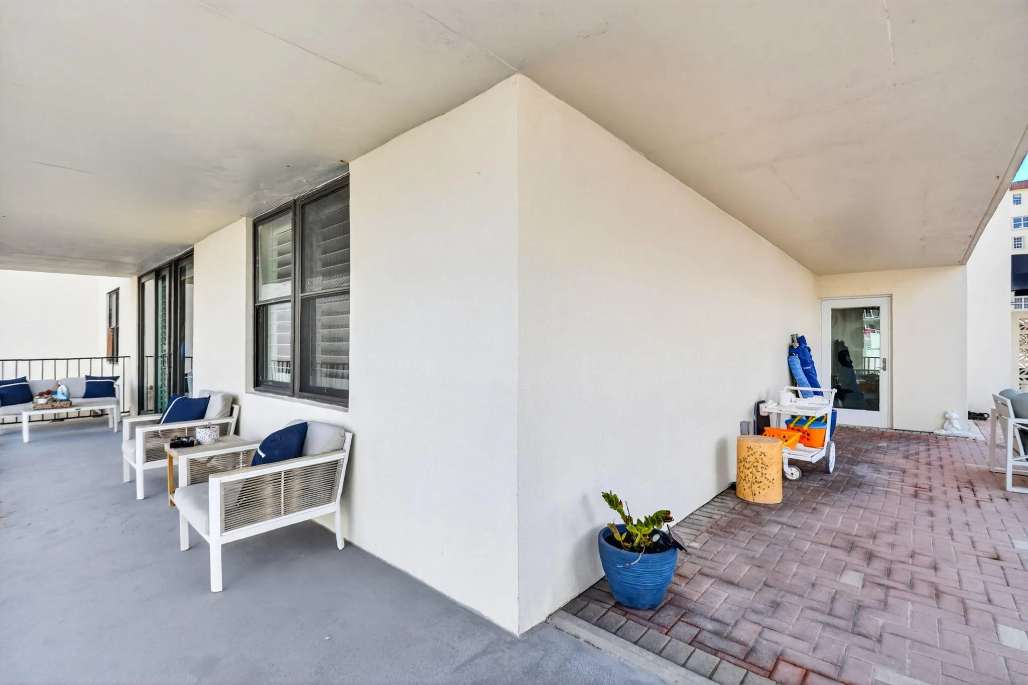 Lanai and wrap around balcony