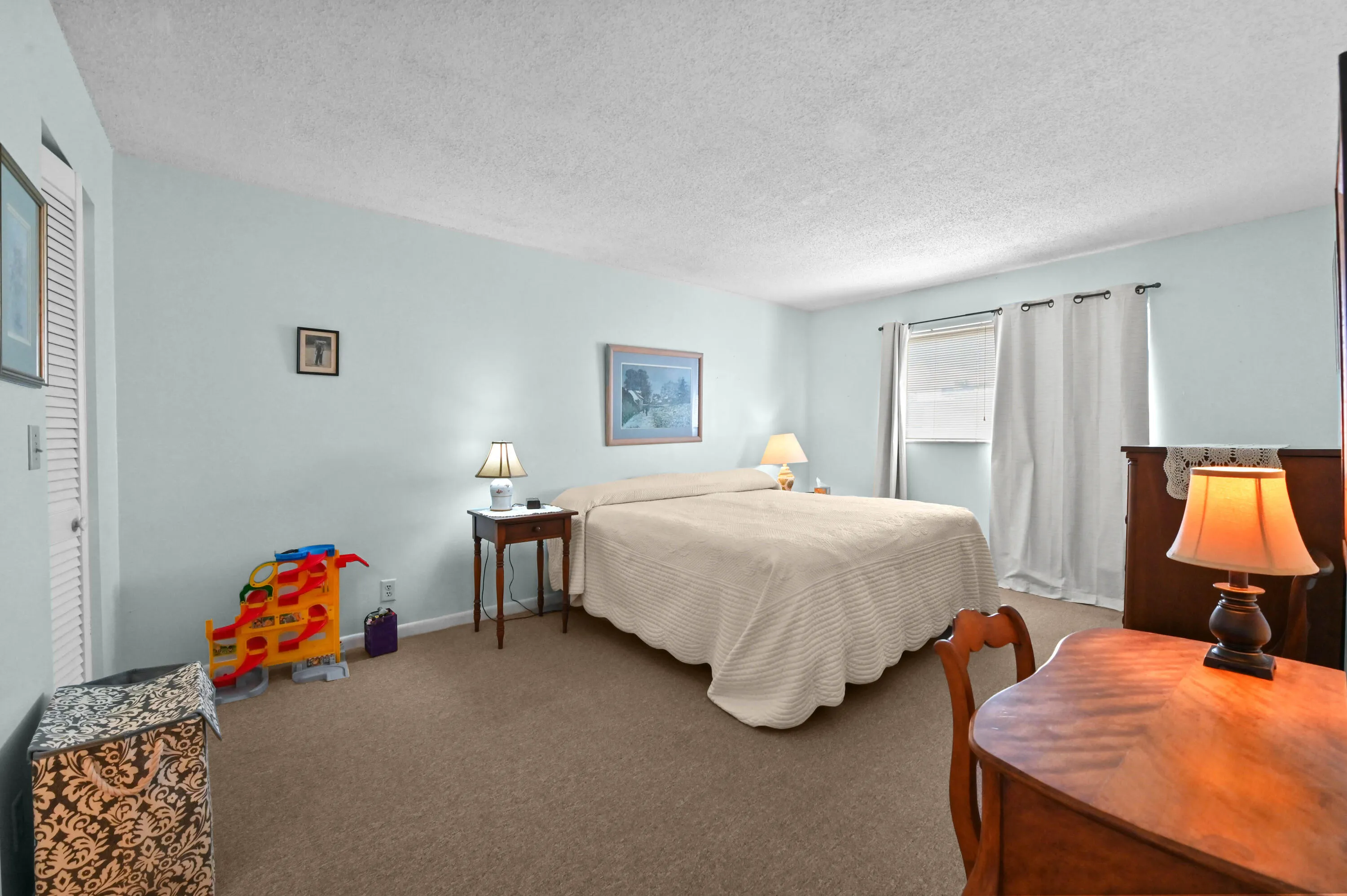 20 Bedroom 02