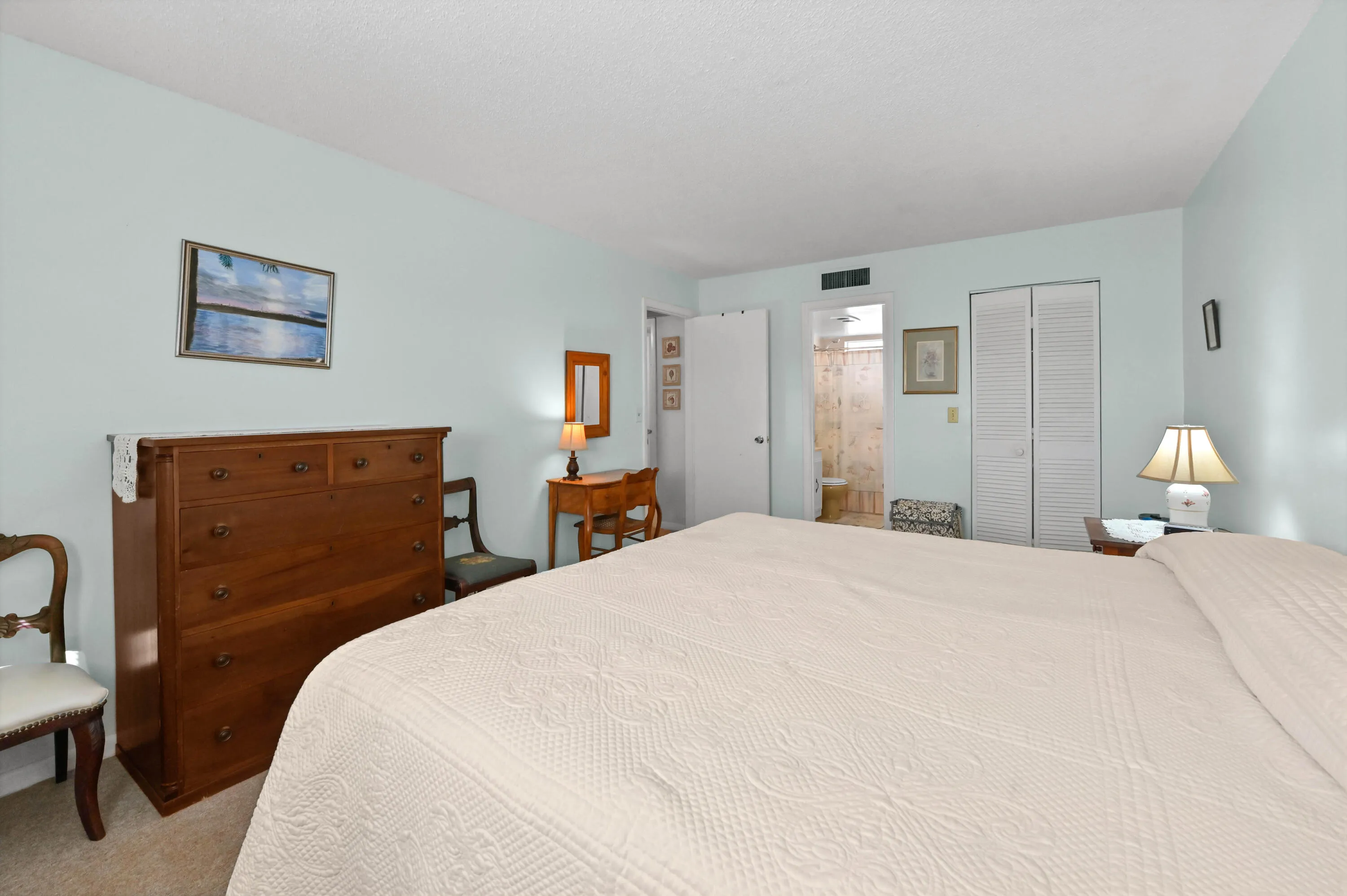 22 Bedroom 04