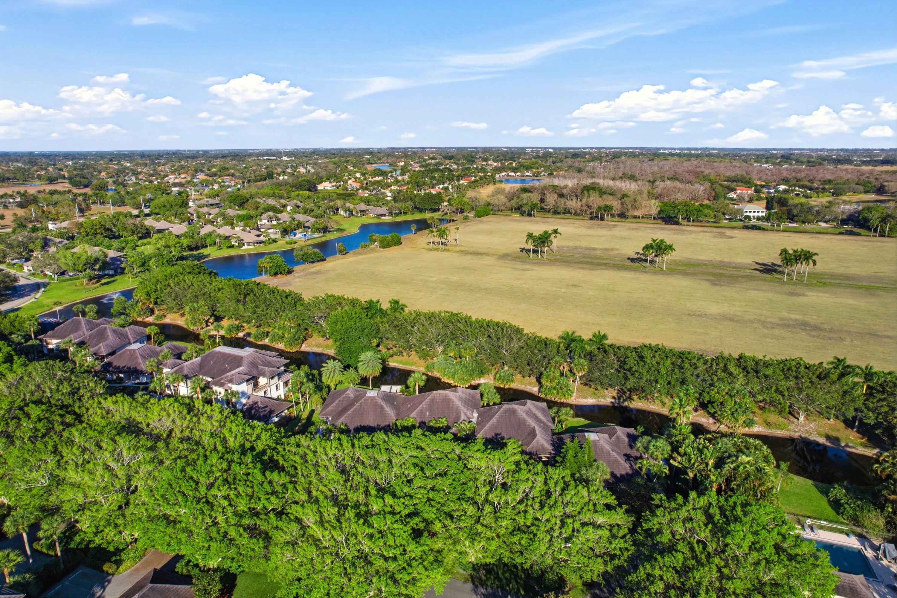 DJI_0812_grass_9ad58b06-a142-438e-9ede-5