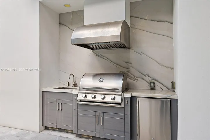 Summer Kitchen
