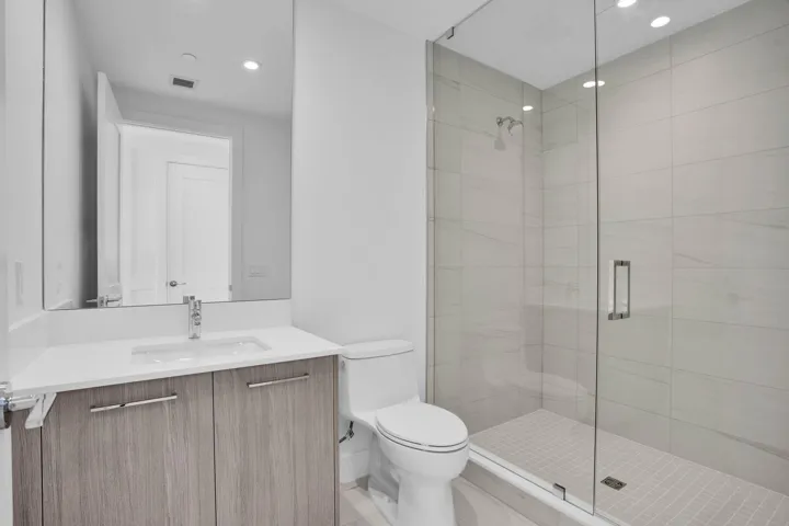 Guet Suite Bath