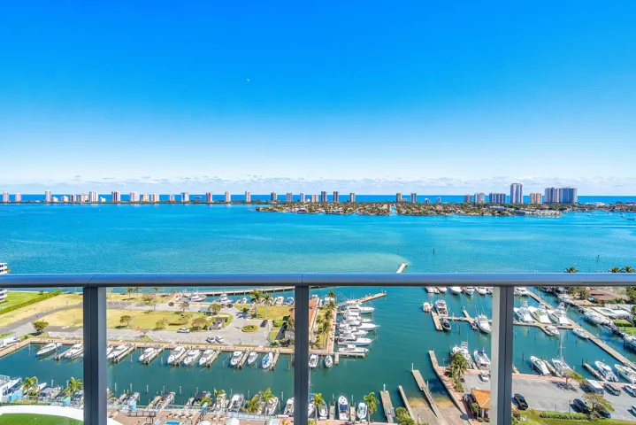EAST EXPOSURE; OCEAN/INTRACOASTAL VIEWS; SUNRISE; WRAPAROUND TERRACE OFF LIVING AREA/GREAT ROOM/OWNER'S SUITE; PREMIUM PRIVATE CORNER RESIDENCE; LARGEST SPLIT FLOORPLAN; PRIVATE ELEVATOR; NO HALLWAYS
