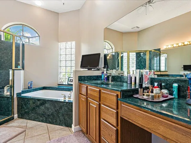 33-Master Bath