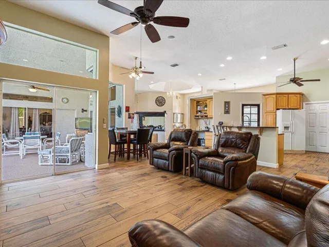 16-Family Room