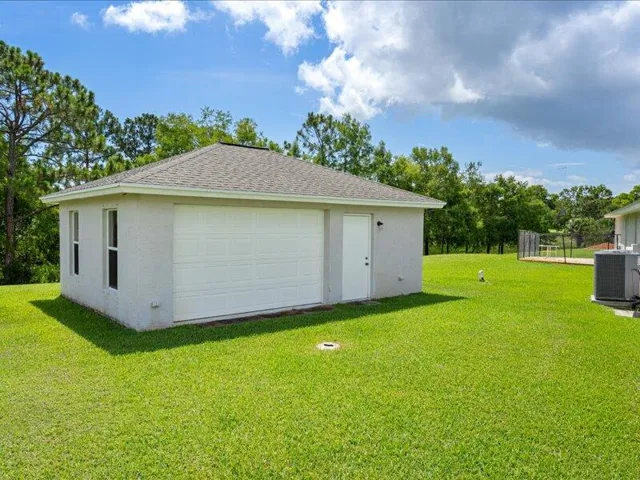 Detached Hobby Room/Workout Room