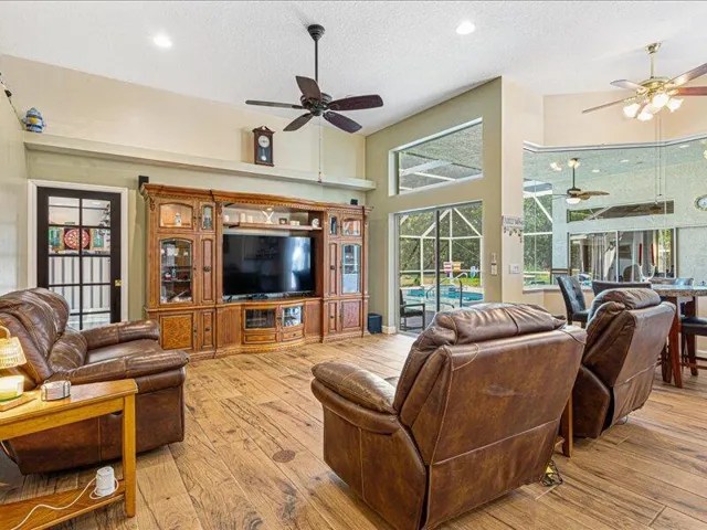 15-Family Room