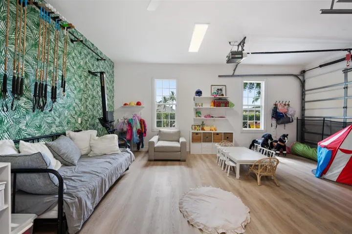 Garage | Playroom