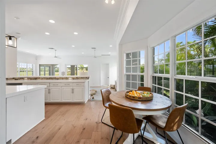 Breakfast Room