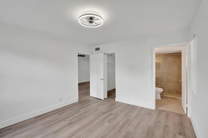 Condo For Sale in Lucerne Pointe