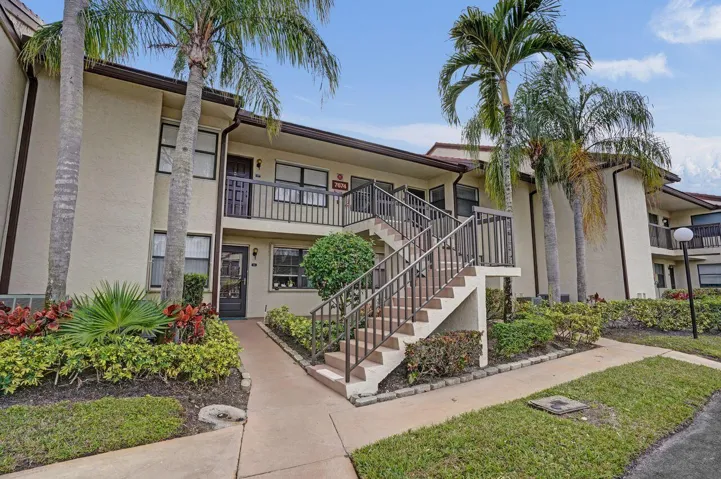 Condo For Sale in Lucerne pointe