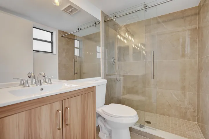 Condo For Sale in Lucerne Pointe