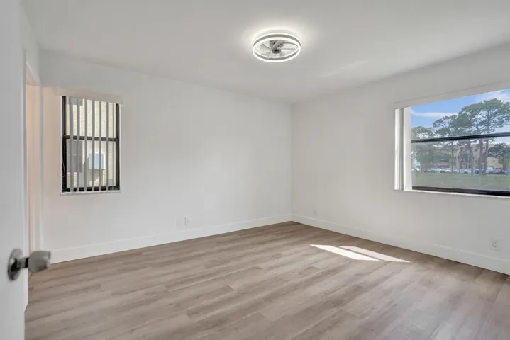 Condo For Sale in Lucerne Pointe