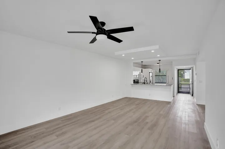 Condo For Sale in Lucerne Pointe