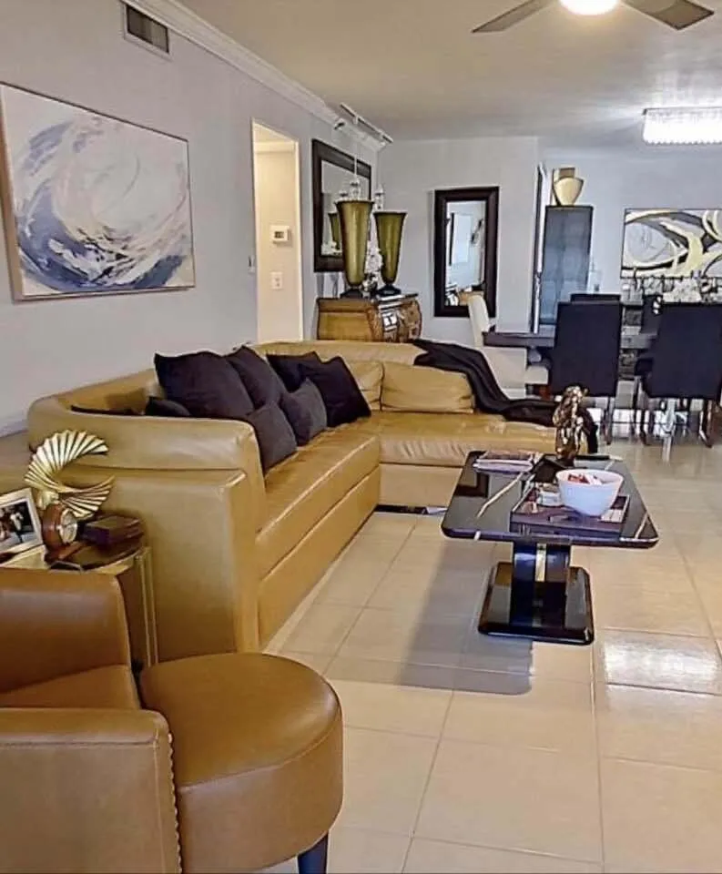 Living Rm into Dining Rm 2