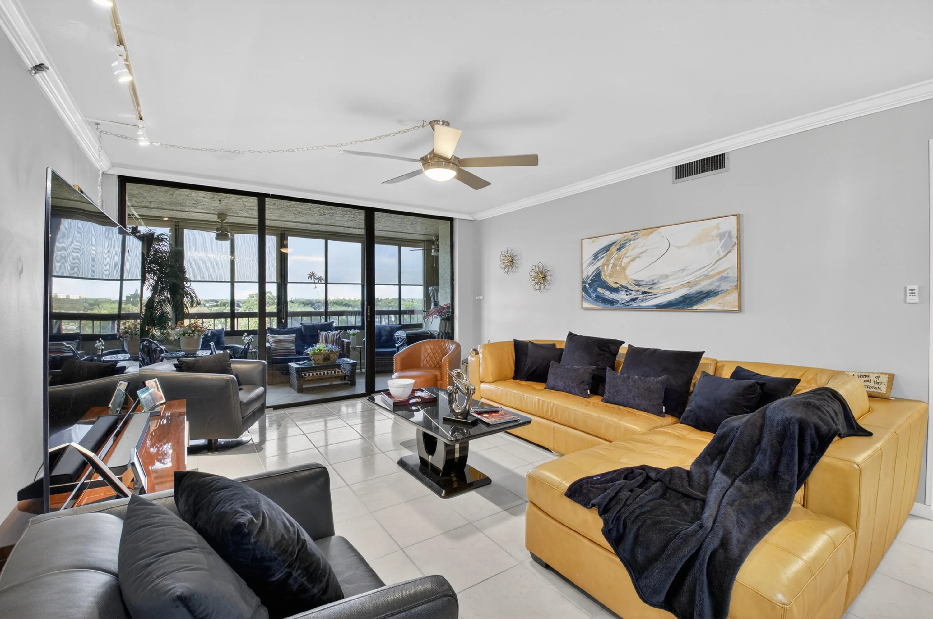 Living Room into Balcony Genuine pic