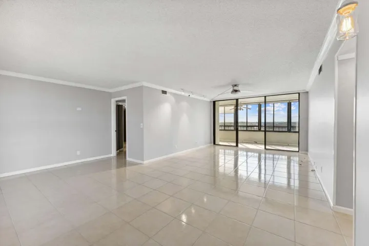 Staged Empty LIving Room